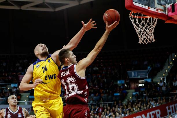 就在比赛进 就在比赛进